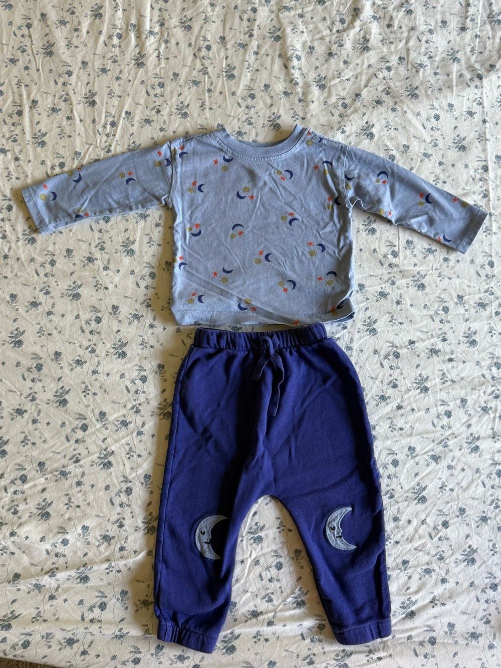 Hanna Anderson Tshirt and pants set - 18-24m - like new